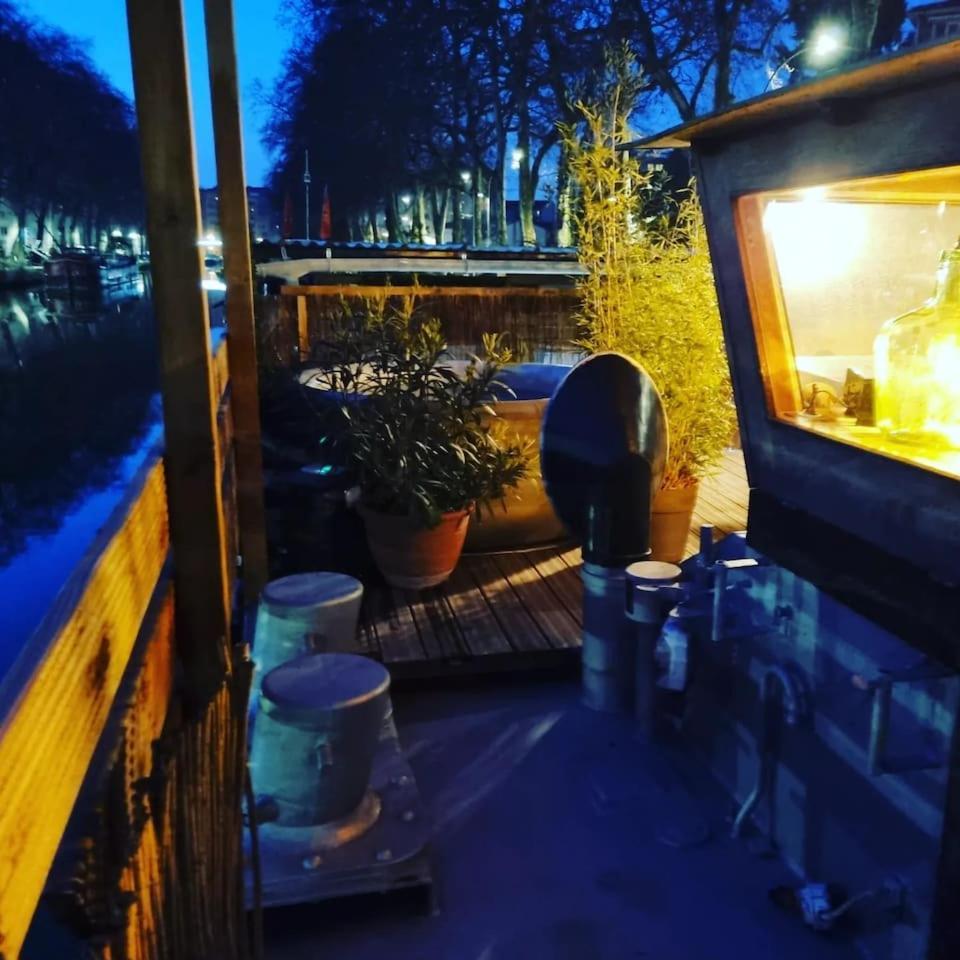 Peniche De Charme Avec Jacuzzi Sur Canal Du Midi Hotel Toulouse Exterior foto