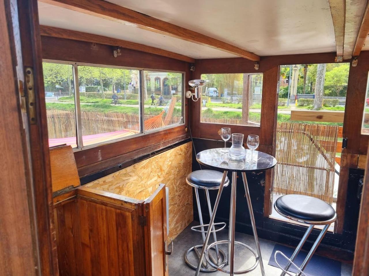 Peniche De Charme Avec Jacuzzi Sur Canal Du Midi Hotel Toulouse Exterior foto